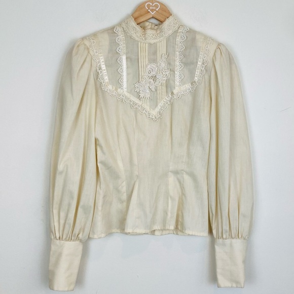 Gunne Sax ribbon and lace appliqué vintage 70s/80’s blouse. Size small - Picture 1 of 10